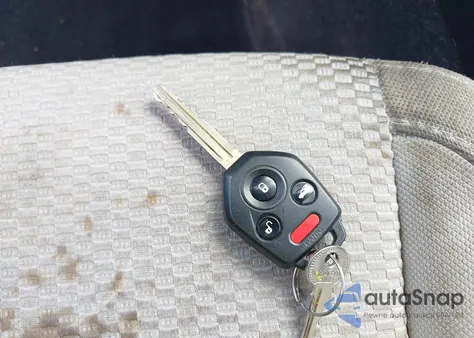 2014 Subaru Forester 2.5I Premium из США, поврежденный, VIN JF2SJAEC4EH536779